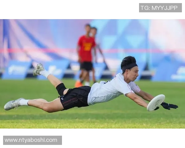 成都飞盘队与西安飞盘队赛后分析意识碰撞与战术反思 成都飞盘队与西安飞盘队赛后分析意识碰撞与战术反思