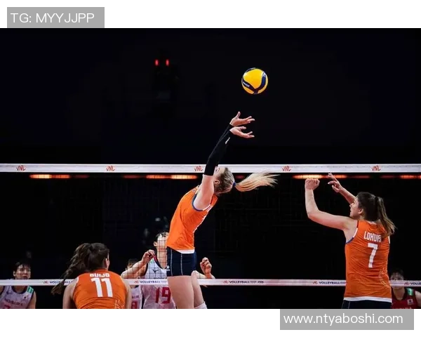 日本女排与荷兰女排巅峰对决展现技艺与团队精神的精彩较量 日本女排与荷兰女排巅峰对决展现技艺与团队精神的精彩较量