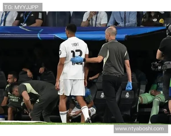 比尔森与皇马激战成焦点11人对决引发球迷热议与期待