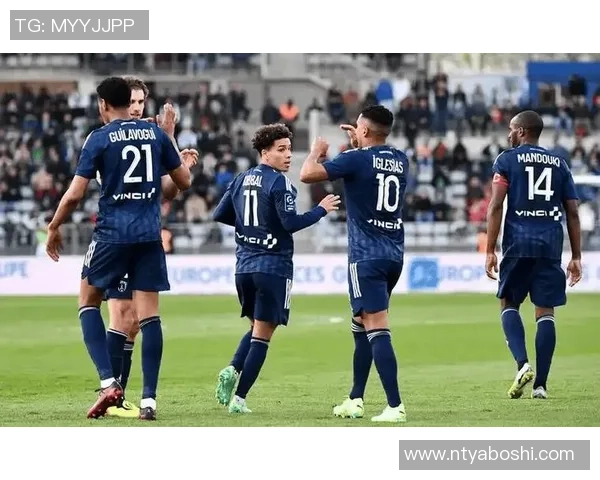 法甲精彩对决昂热迎战亚眠双方争夺积分激烈进行中